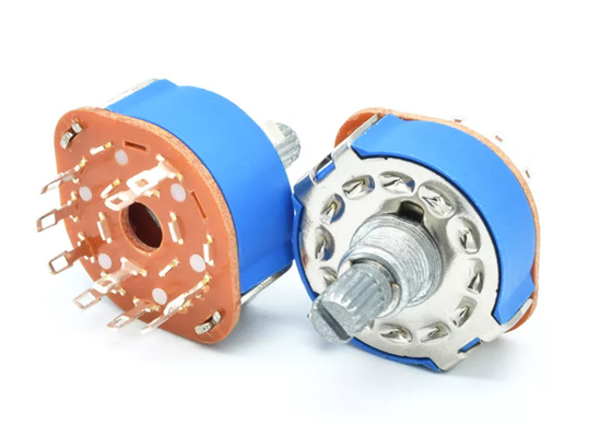 commutateur rotatif de bande de diamètre de 25mm avec le cache anti-poussière bleu utilisé pour l'appareil et le transducteur électriques