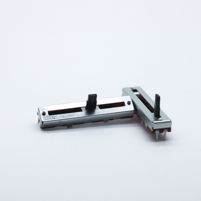 Potentiomètre de glissière d'Of de fabricant de la Chine avec le potentiomètre linéaire du potentiomètre 100k d'ohm du voyage 5k 10k du commutateur 30mm