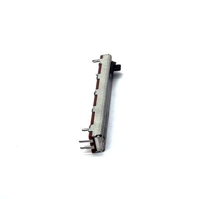 Le potentiomètre 1ohm de la glissière 10k du carbone 9mm a motorisé le pot de glissière pour la carte son