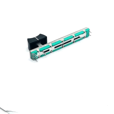 C6044G Poignée en métal 60 mm de course 8,1 mm de large utilisée pour les écouteurs et le microphone de la console de son